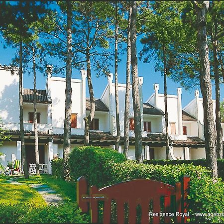 Villa A Lignano Pineta Линьяно-Саббьядоро Номер фото