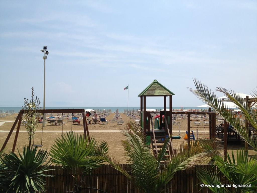 Villa A Lignano Pineta Линьяно-Саббьядоро Экстерьер фото