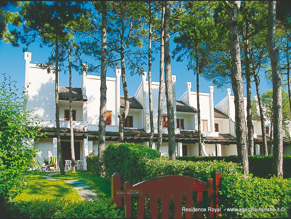 Villa A Lignano Pineta Линьяно-Саббьядоро Номер фото
